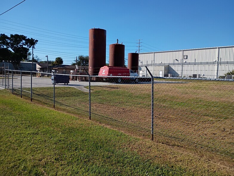 More Photos Of 8220 Leo Kidd Ave, Port Richey Warehouse For Sale