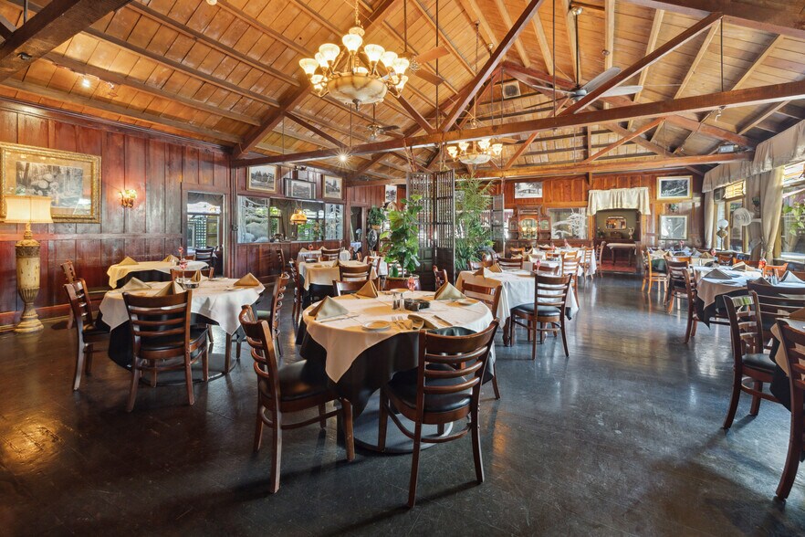 More Photos Of 13300 Big Basin Way, Boulder Creek Restaurant For Sale