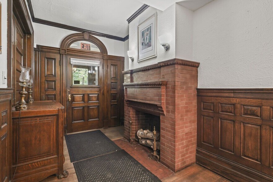 More Photos Of 1311 Union St, Schenectady Office For Sale