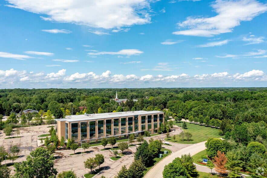 More Photos Of 36500 Corporate Dr, Farmington Hills Office For Lease