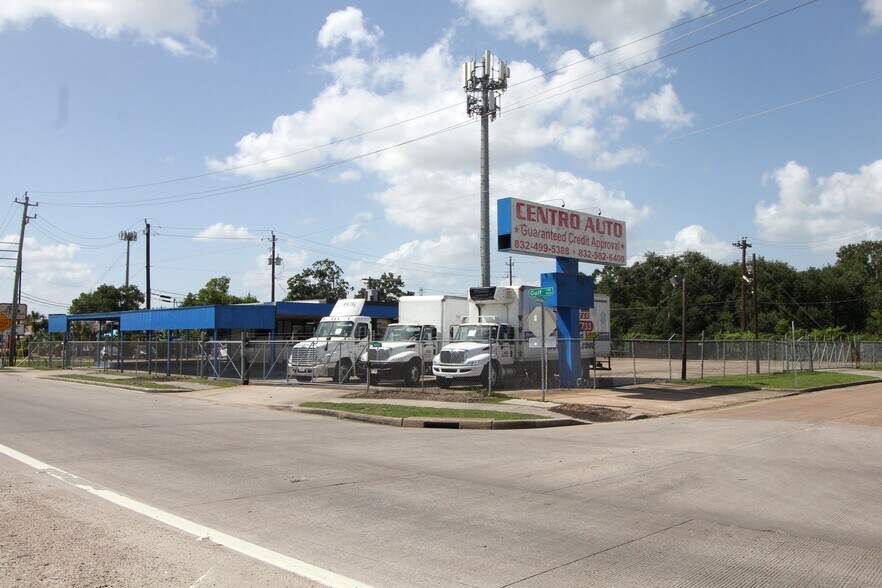 More Photos Of 8257 Gulf Fwy, Houston Auto Repair For Lease