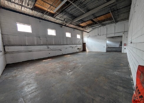 More Photos Of 200 Norelco Dr, Toronto Manufacturing For Sale