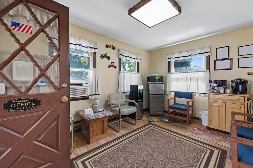 More Photos Of 1262-1264 US-22, Lebanon Auto Repair For Sale