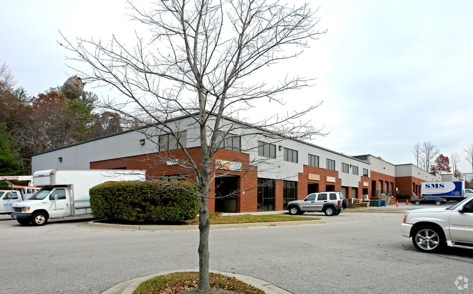Primary Photo Of 10555 Guilford Rd, Jessup Warehouse For Sale