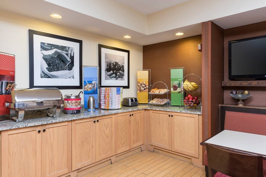 More Photos Of 4003 S Loop 289, Lubbock Hotel For Sale