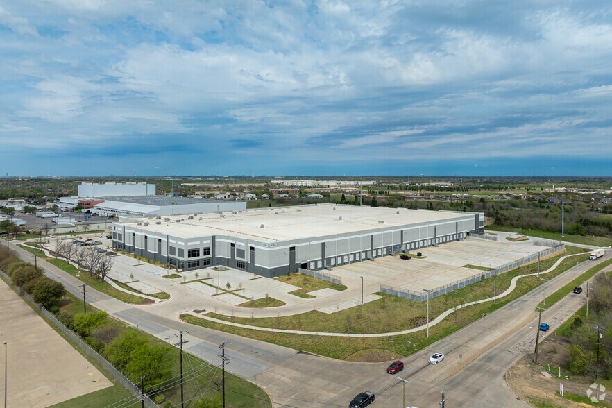 More Photos Of 201 S Clay Rd, Sunnyvale Distribution For Lease