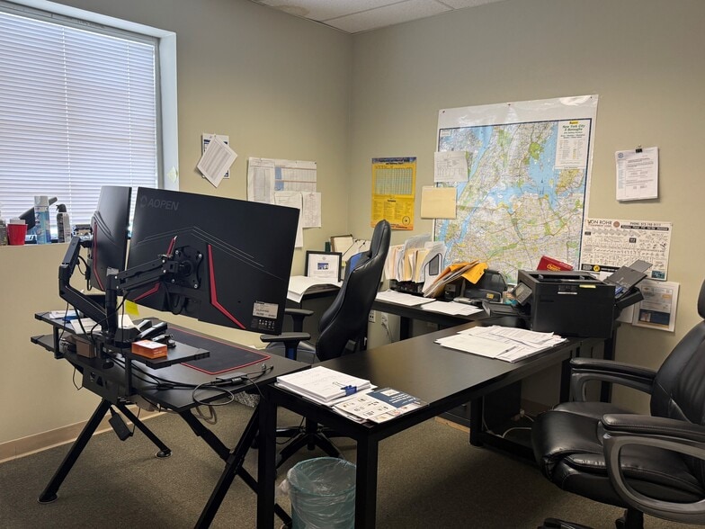 More Photos Of 3318 Delavall Ave, Bronx Office For Lease