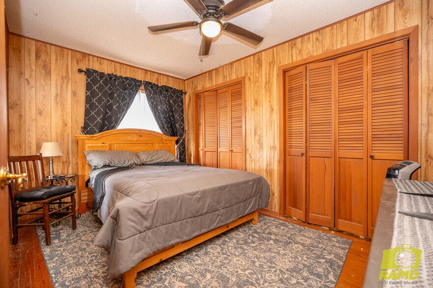 More Photos Of 425 Highland Park, Robert Lee Flex For Sale