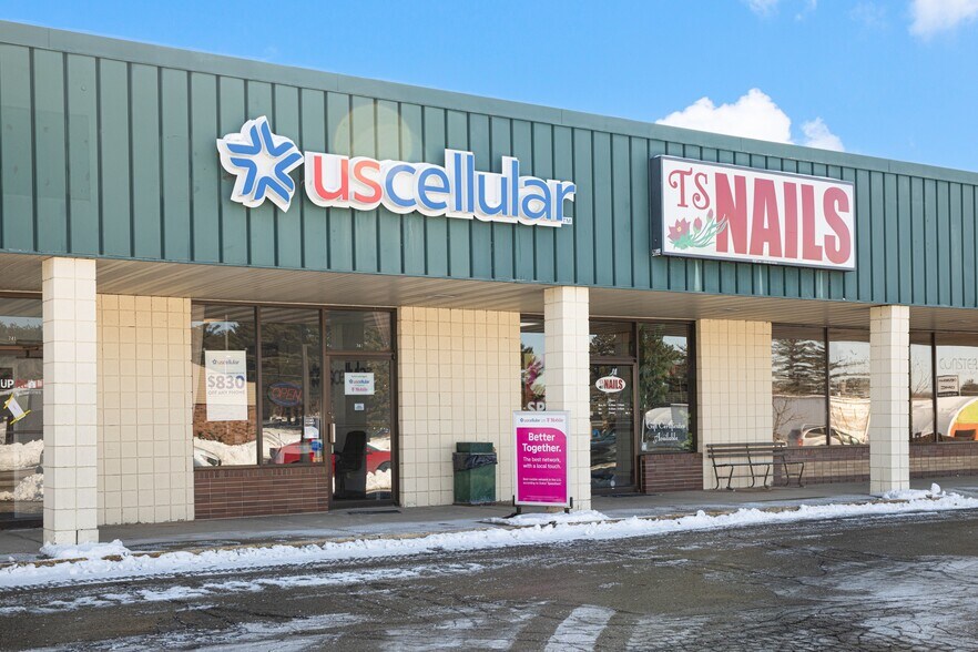 More Photos Of 720-756 Broadway St, Berlin Unknown For Lease