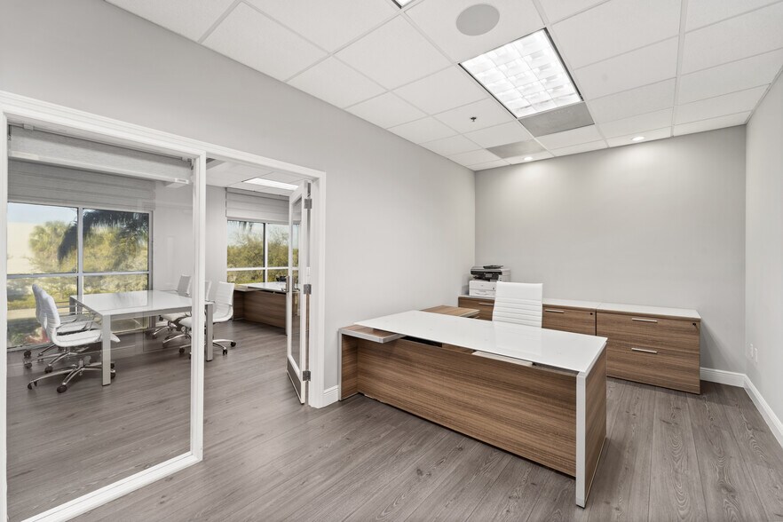 More Photos Of 7866 NW 46th St, Doral Distribution For Lease