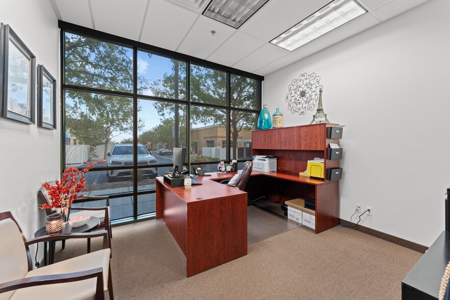 More Photos Of 139 E Warm Springs Rd, Las Vegas Office For Sale