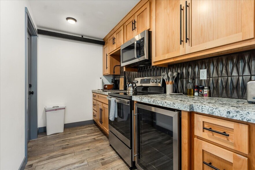 More Photos Of 224 Church St, Nevada City Office For Sale