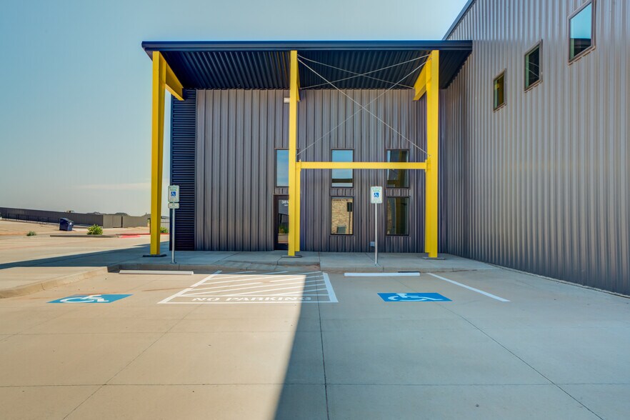 More Photos Of 3814 County Road 1350, Lubbock Distribution For Sale