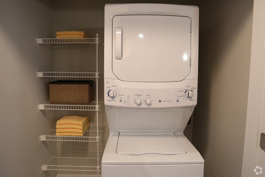 More Photos Of 101 N Wolfe St, Baltimore Apartments For Lease