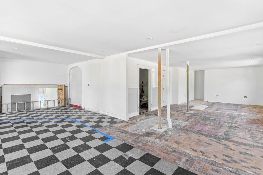 More Photos Of 736 Forest Ave, Portland Office Residential For Sale