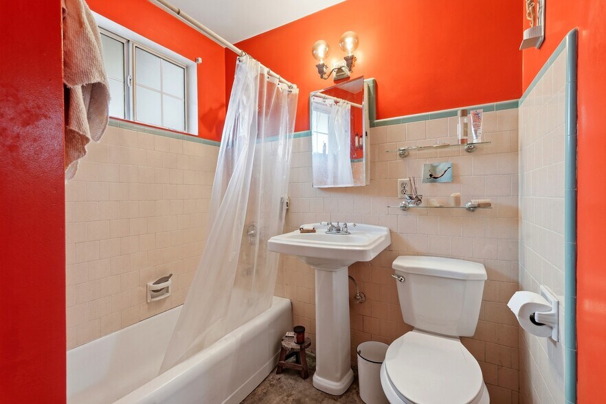 More Photos Of 5371 Alhambra Ave, Los Angeles Storefront Retail Residential For Sale