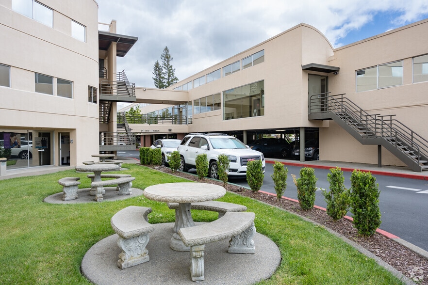 More Photos Of 1100 Trancas St, Napa Medical For Lease
