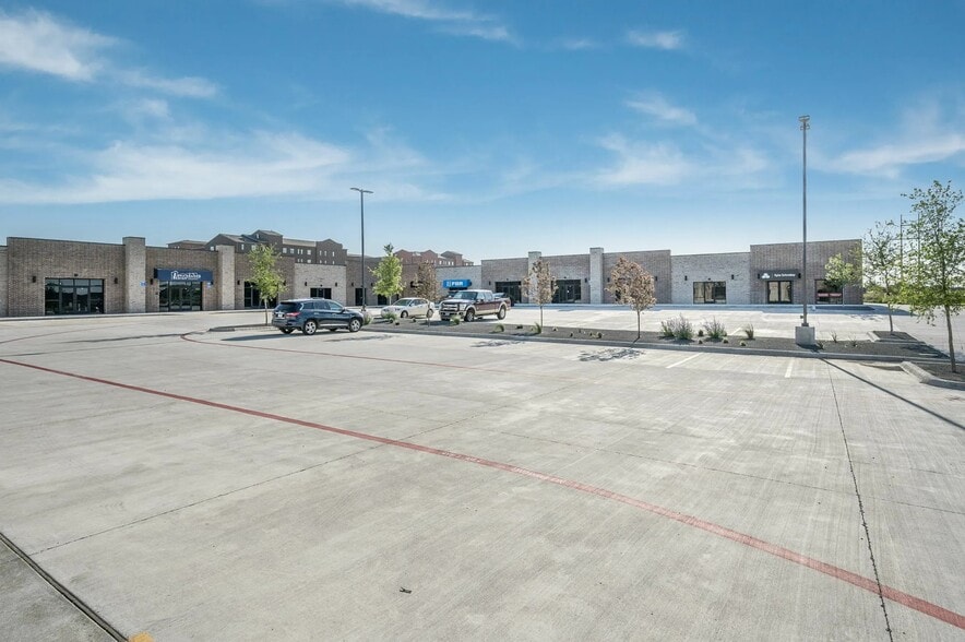 More Photos Of 9400 Hillside Rd, Amarillo Storefront For Sale