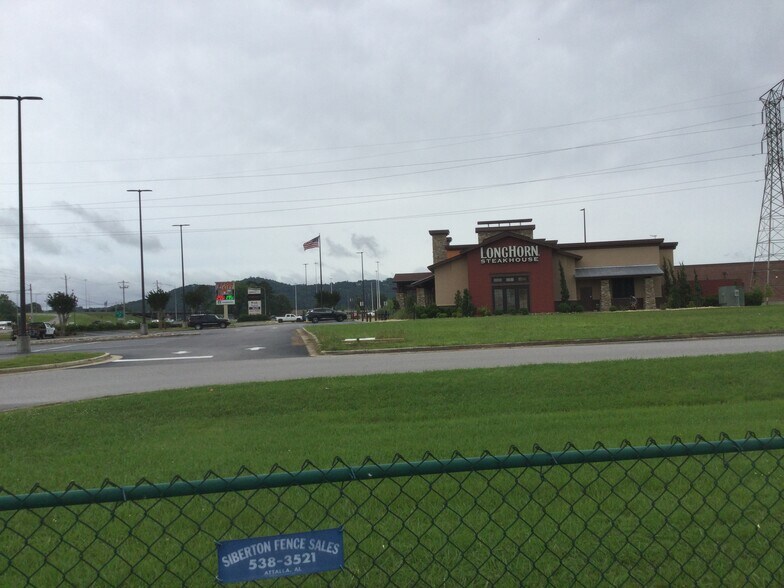 More Photos Of 1019-1021 S 4th St, Gadsden Freestanding For Lease