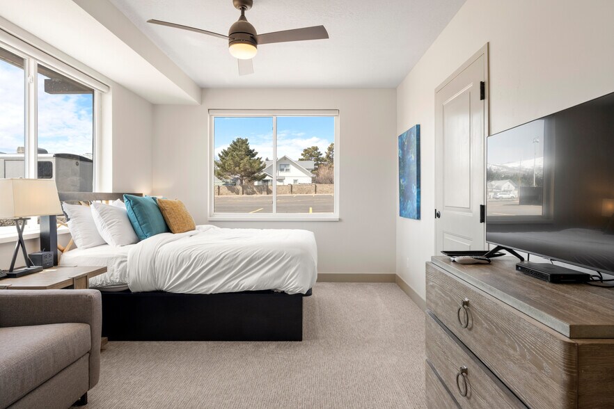 More Photos Of 45 E 150 S, Garden City Apartments For Sale