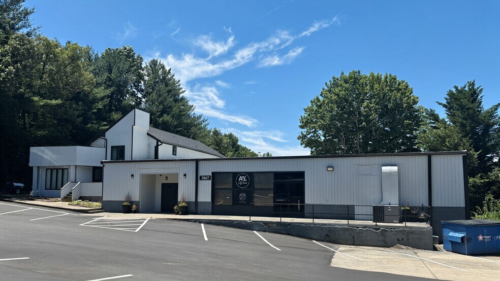 Primary Photo Of 3865 Sweeten Creek Rd, Arden Light Distribution For Lease