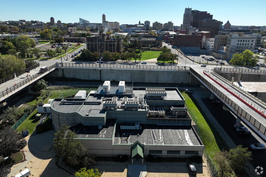 More Photos Of 120 N Broadway St, Akron Industrial For Sale