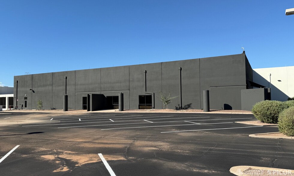 More Photos Of 2701-2731 E Elvira Rd, Tucson Research And Development For Lease