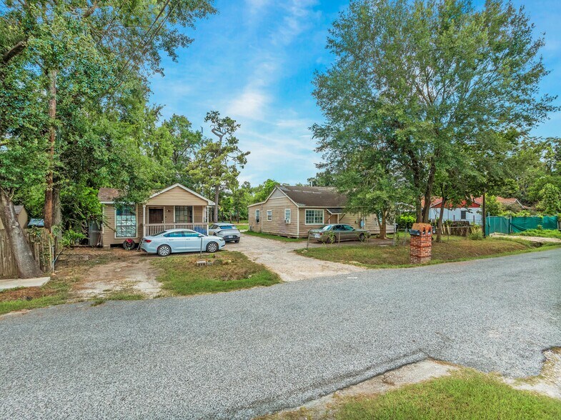 More Photos Of 4915 Fitch St, Houston Apartments For Sale