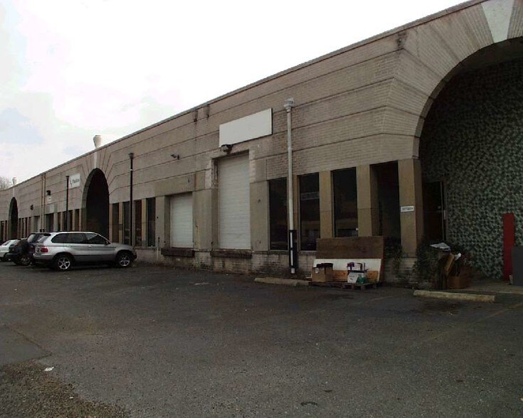 More Photos Of 10744-10750 Tucker St, Beltsville Warehouse For Lease
