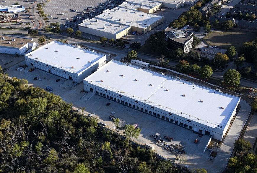 More Photos Of 420 Oakbend Dr, Lewisville Distribution For Sale