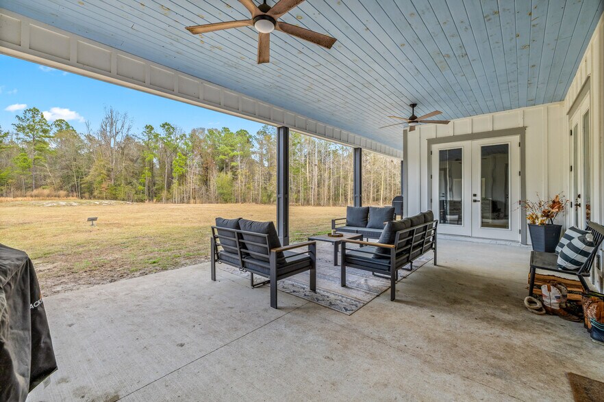 More Photos Of 6012 Long Branch Rd, Jacksonville Horse Stables For Sale