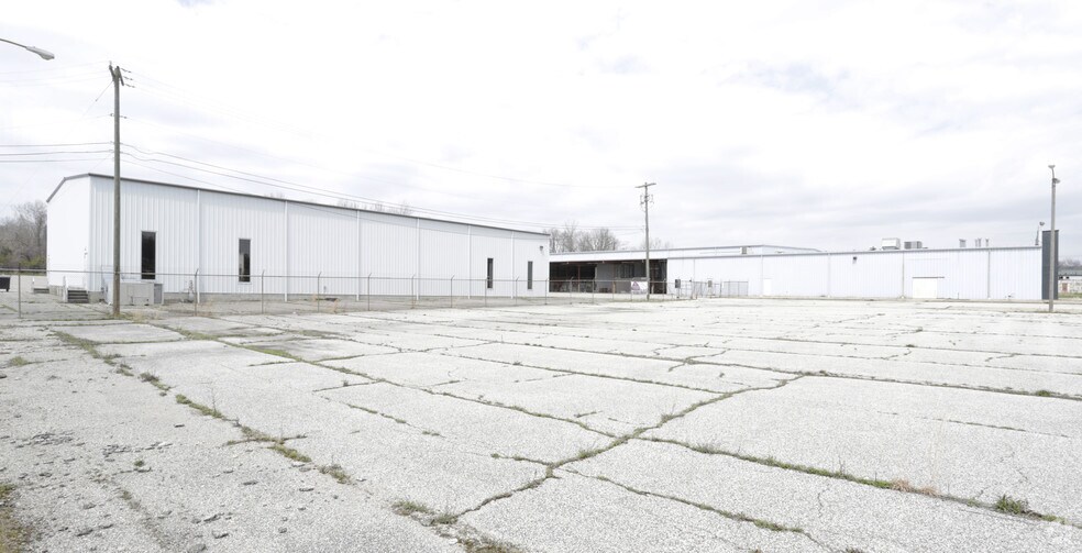 More Photos Of 2501 Garfield Ave, Parkersburg Warehouse For Sale