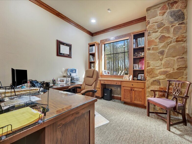 More Photos Of 7680 FM 2497, Lufkin Office For Sale