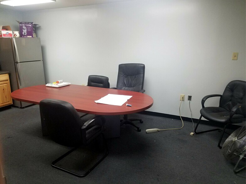 More Photos Of 3211 Dryden Rd, Dayton Warehouse For Lease