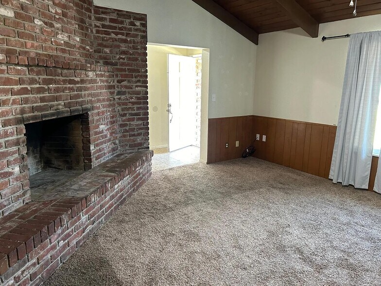 More Photos Of 1590 N Denair Ave, Turlock Apartments For Sale