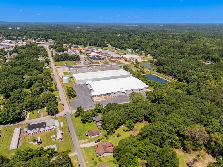 More Photos Of 206 Mathews St, Barnesville Distribution For Sale