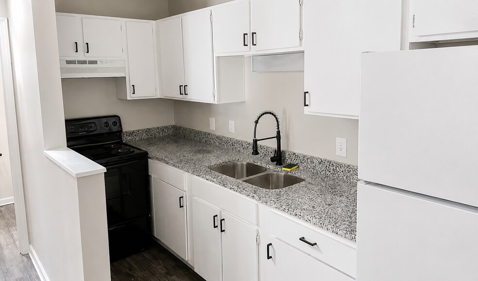 More Photos Of 5900 Erica Ct, Dayton Apartments For Sale