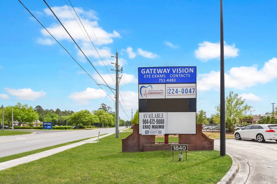 More Photos Of 1840 Dunn Ave, Jacksonville Medical For Lease