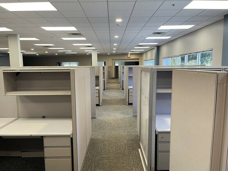 More Photos Of 1615 NW 80th Blvd, Gainesville Office For Sale