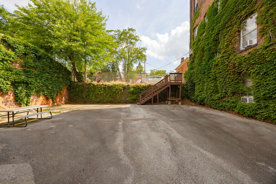 More Photos Of 214 Main St, Poughkeepsie Loft Creative Space For Sale