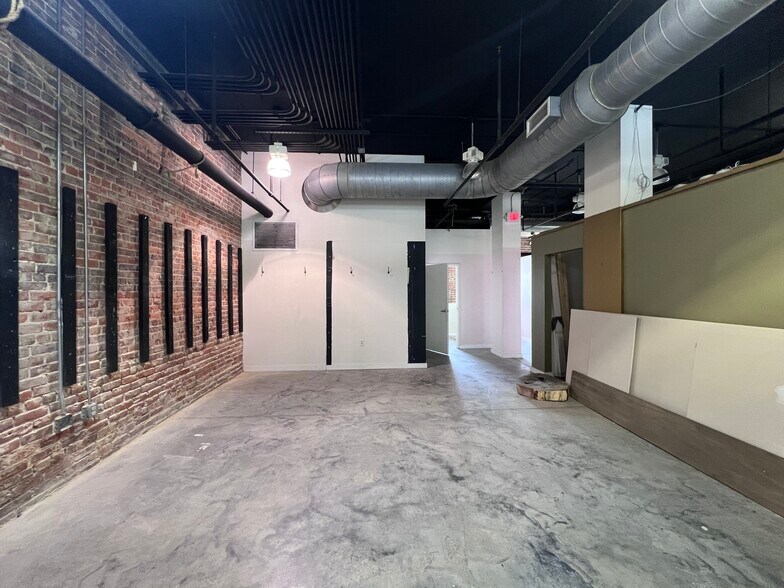 More Photos Of 417 Hay St, Fayetteville Office For Lease
