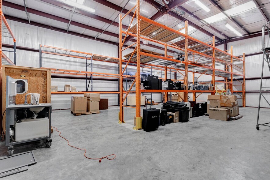 More Photos Of 20530 Sunshine Ln, Spring Service For Sale