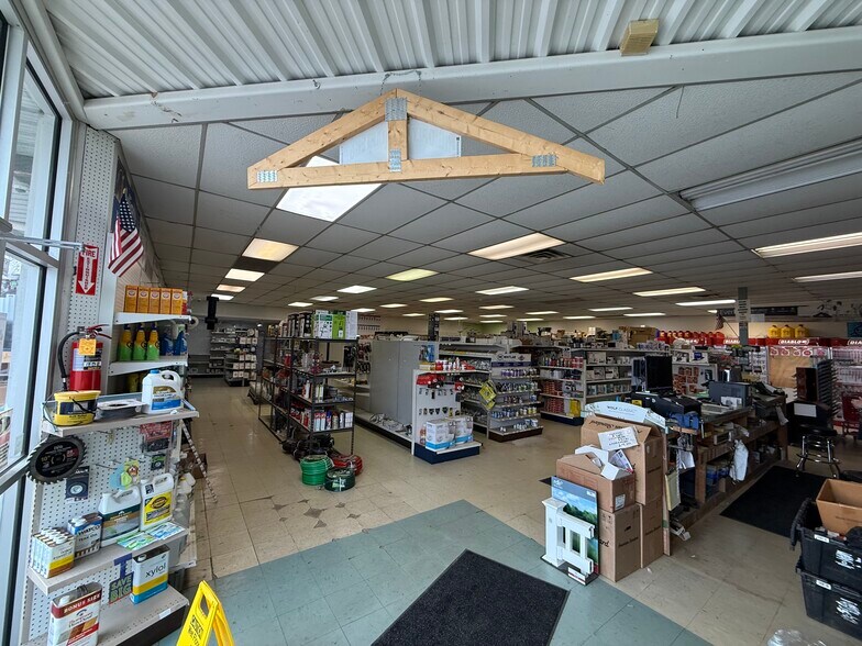 More Photos Of 534 Virginia Ave, Fairmont Freestanding For Sale