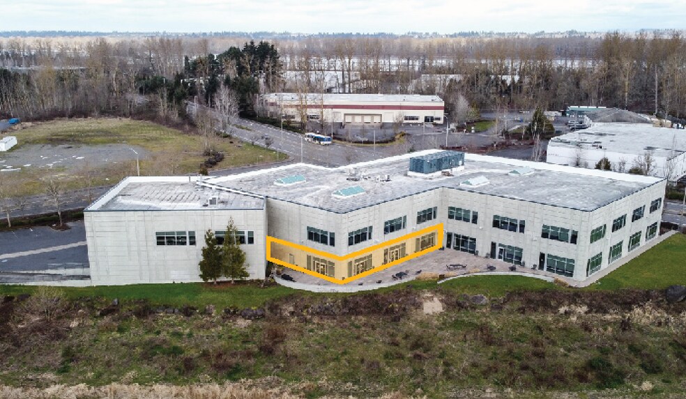 More Photos Of 16790 NE Mason St, Portland Flex For Lease