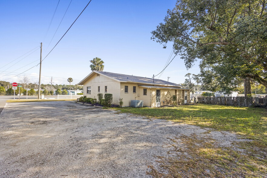 More Photos Of 1995 N Volusia Ave, Orange City Freestanding For Sale
