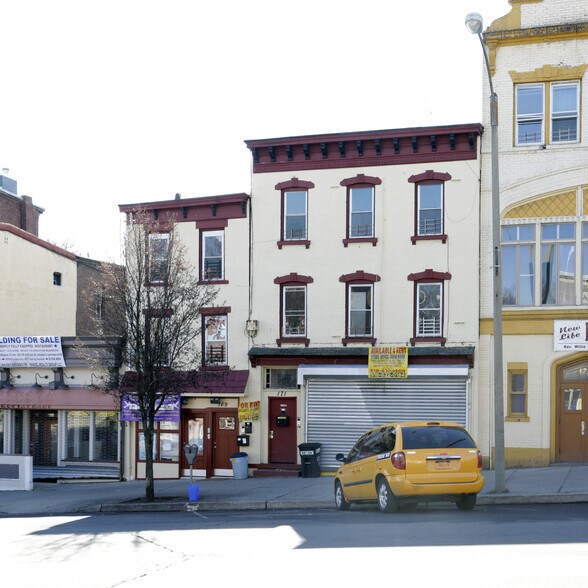 Primary Photo Of 169 Broadway, Newburgh Storefront Retail Residential For Lease