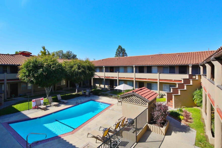 More Photos Of 1521 E Canfield Ln, Anaheim Apartments For Sale