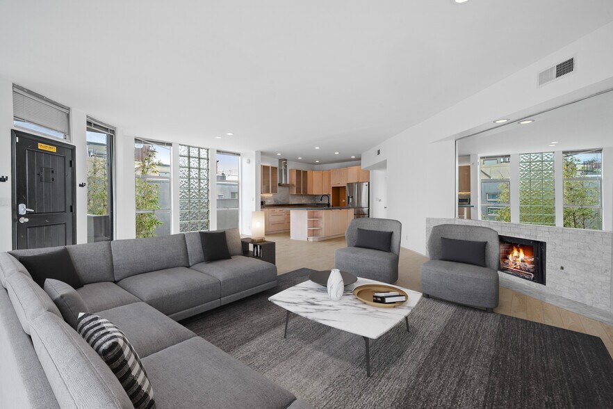 More Photos Of 22 28th Ave, Venice Apartments For Sale