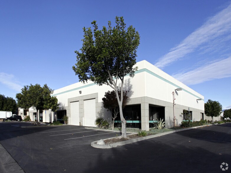 Primary Photo Of 880 Calle Plano, Camarillo Warehouse For Lease