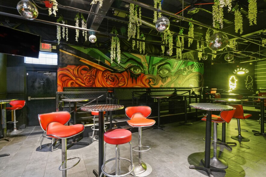 More Photos Of 727 Cranston St, Providence Bar For Sale